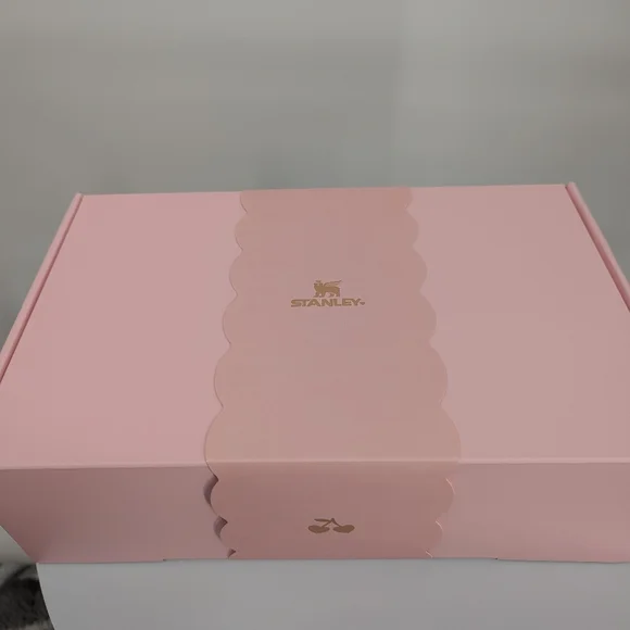 new STANLEY Protour Tumbler cup St Valentines gift 20 oz pink velvet cake 2026 - Picture 2 of 14